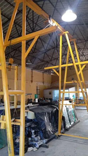 PÓRTICO ROLANTE MÓVEL 2 TONELADAS - R$ 12.000