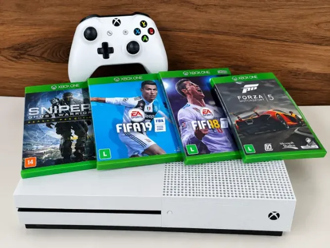 ? VENDE-SE! ? Xbox One S + Controle + 4 Jogos ? FIFA 18 e 19 | ? Forza 5 | ? Sniper G