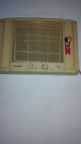 Vendo aparelho de ar condicionado, 7500 BTUs, funcionando, em perfei estado