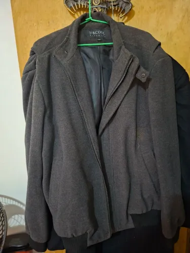Jaqueta Siberian cinza.