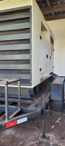 GERADOR DE ENERGIA 180KVA STEMAC - 2011