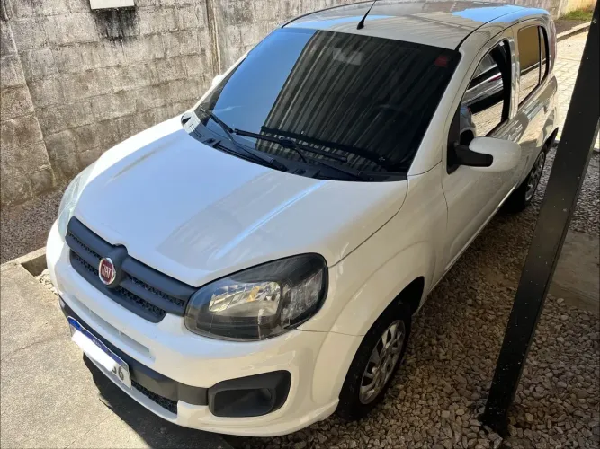 Fiat Uno Attractive 1.0 EVO Fire Flex 8V 5P 2021