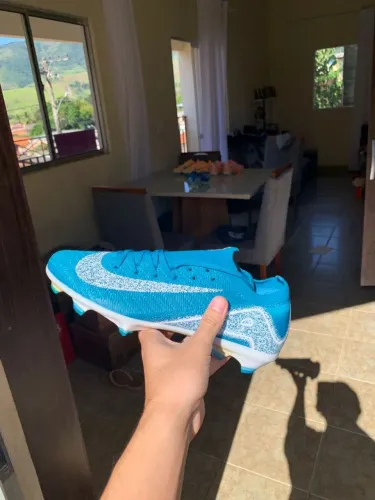 Chuteira Nike Mercurial Profissional 