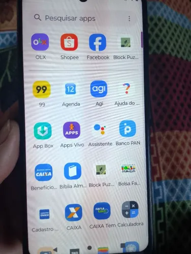 Celular semi novo