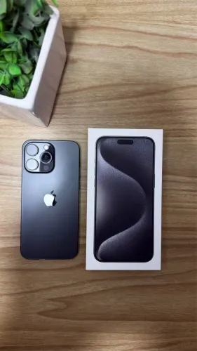 iPhone 15 Pro Max 256GB Preto - Completo + AirPods Pro