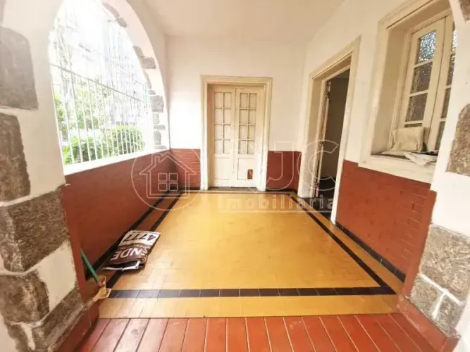 Imóvel para venda tem 200 metros quadrados com 6 quartos em Tijuca - Rio de Janeiro - RJ