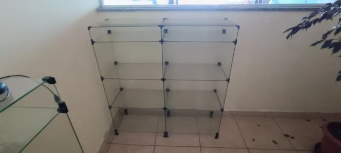 Estante expositora de vidro