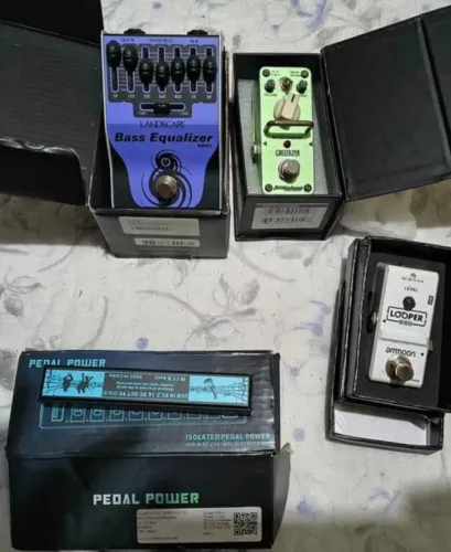 Pedais- equalizer+looper+greenizer+central power