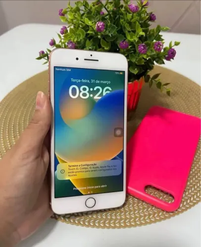 iPhone 8