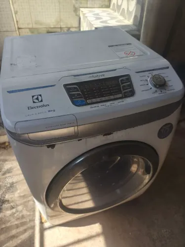 Máquina de lavar centrífuga e secar Eletrolux