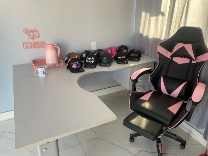 Mesa de escritório grande 2 gavetas *não entrego, retirar jardim Florianópolis*