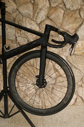 Roda de Carbono Disc 50mm - Axion