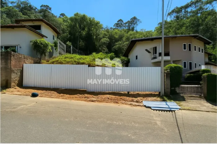 Terreno no bairro Fazendinha em excelente localização, com 326m² de área total