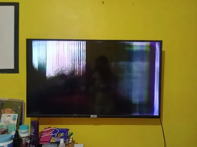 (COM DEFEITO) TV TCL 43