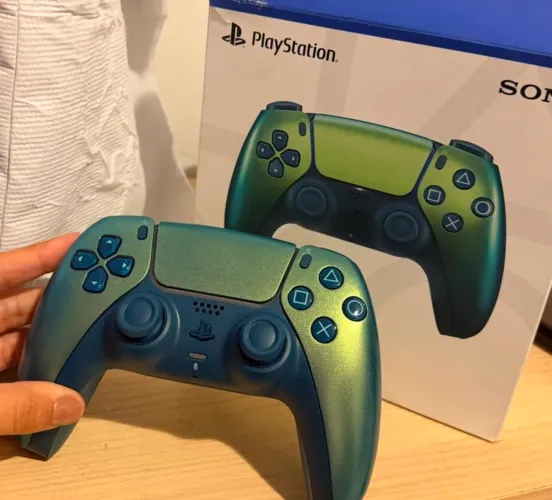 ? Controle DualSense Original Sony para PS5 - Edição Camuflagem Verde (Chroma Teal)
