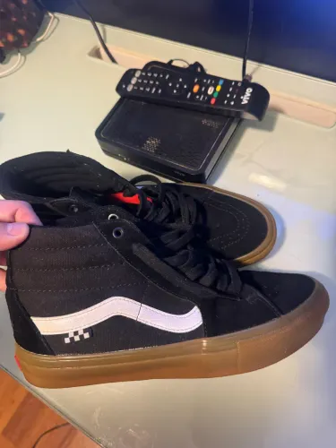 Vans usado 1 vez em um evento, novo. Skate Sk8-Hi Black White