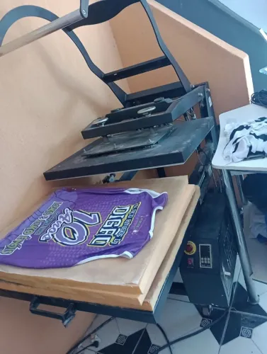 Máquina de estampa camisa 