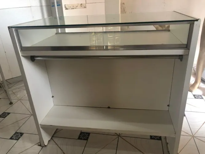 Armário com vidro pra loja