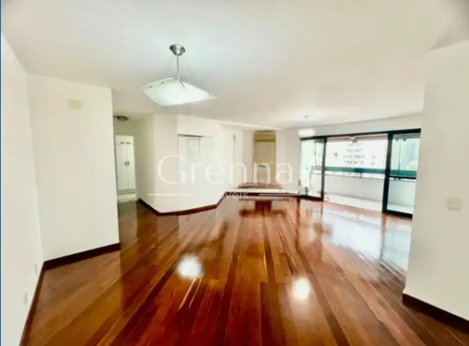 Apartamento para locação com 150m² em Moema Sp