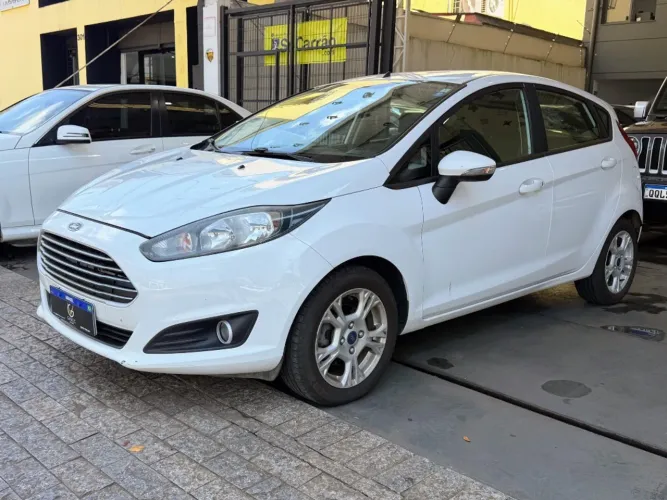 Ford Fiesta SEL 1.6 16V Flex Mec. 5P 2017