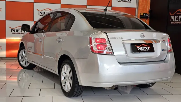 Nissan Sentra S 2.0/ 2.0 Flex Fuel 16V Aut. 2011