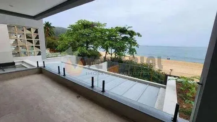 Sobrado em condomínio à venda em São Sebastião, Toque-Toque Pequeno, com 5 quartos, 269m²