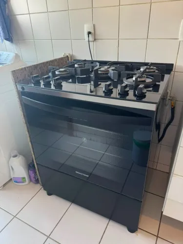 Fogão Brastemp 5 Bocas Preto Com Mesa de Vidro e Turbo Chama