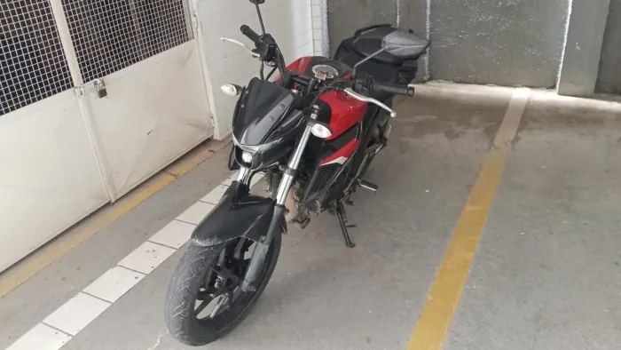 Moto Yamaha FZ25 FAZER