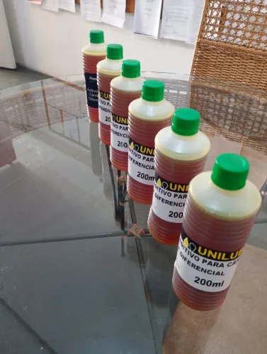 Vendo 6 aditivo para câmbio e diferencial de 200 ml cada, 5 da unilub e 1 da Power Full.