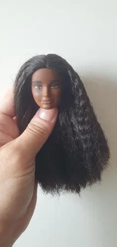 Vendo cabeça Barbie - leia o anúncio 