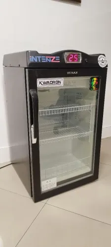 cervejeira venax 82 litros 127 v preto fosco