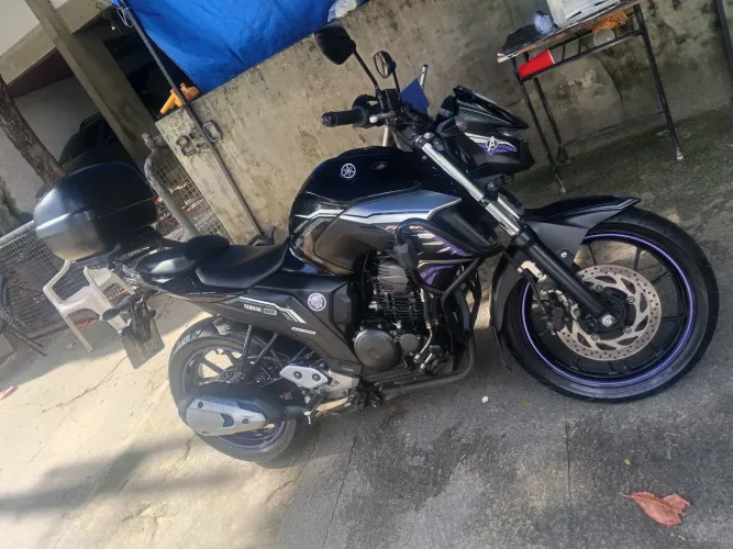 Fazer 250 pantera negra 2023