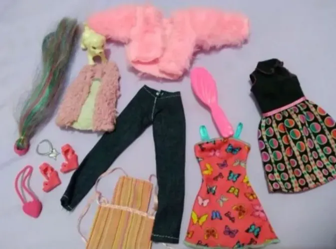 Roupas de Barbie combo