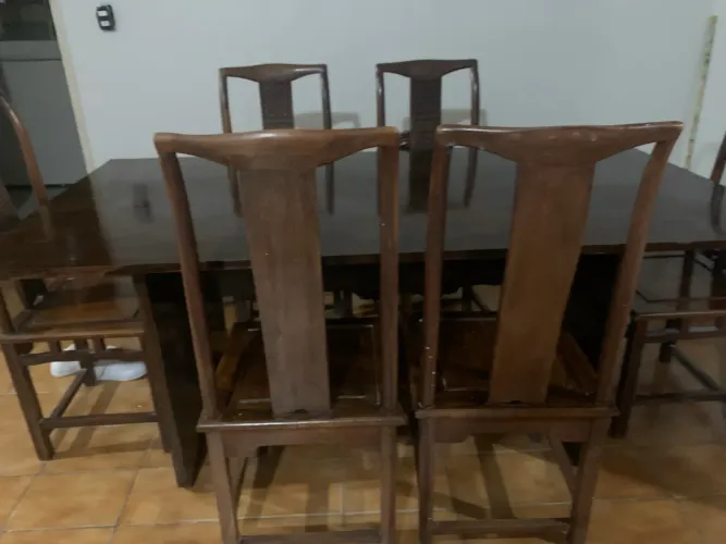 Mesa madeira com 6 cadeiras