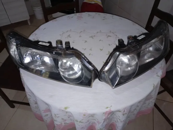 faróis do Honda Civic 