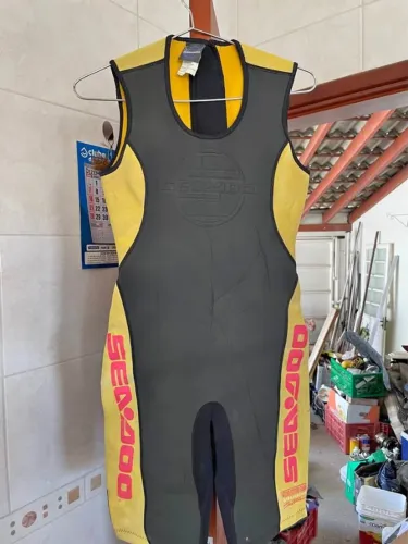 Kit Náutico = roupas Jet Ski + Coletes Salva-Vidas