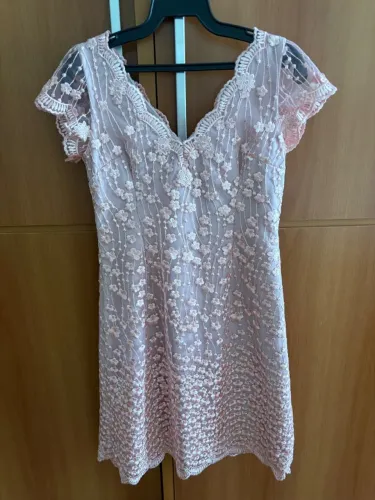 Vestido de renda