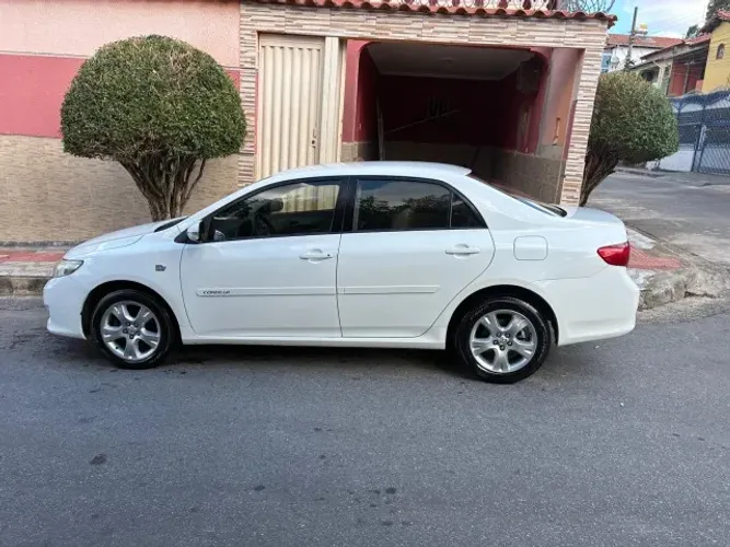 Toyota Corolla XEI 2.0 Flex 16V Aut. 2011