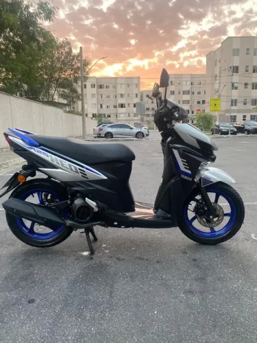 Moto Yahama Neo 125