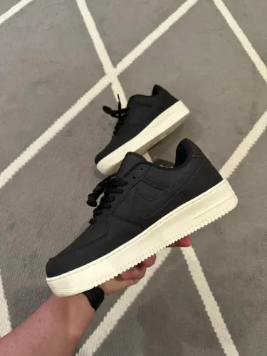 Nike Air Force 1 Preto Couro Sola Branca Masculino