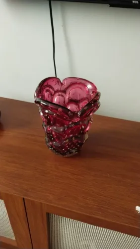 Vaso murano cor cereja formato cacto italiano dos anos 50