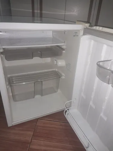 VENDO FRIGOBAR CONSUL 80L FUNCIONANDO PERFEITAMENTE