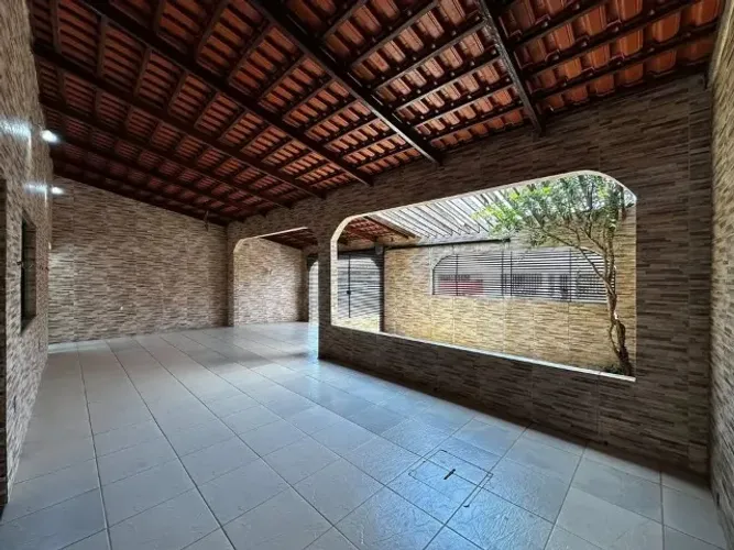 - CASA À VENDA NO MUCA
