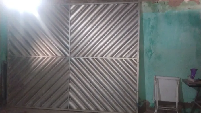 Portão de alumínio 270x340 tem motor