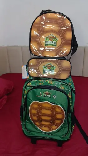 KIT 3 PEÇAS TURTLES-MOCHILA De RODINHA + Lancheira +estojo.