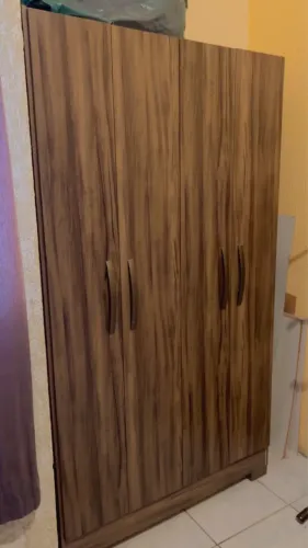 Guarda roupa de solteiro