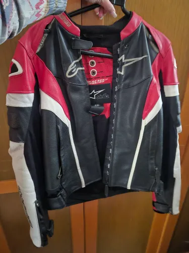 Jaqueta original  Alpinestar  feminino  tamanho  p serve até  65 kg