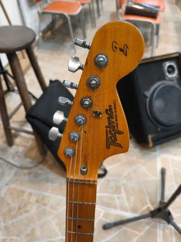 Guitarra + set de pedais
