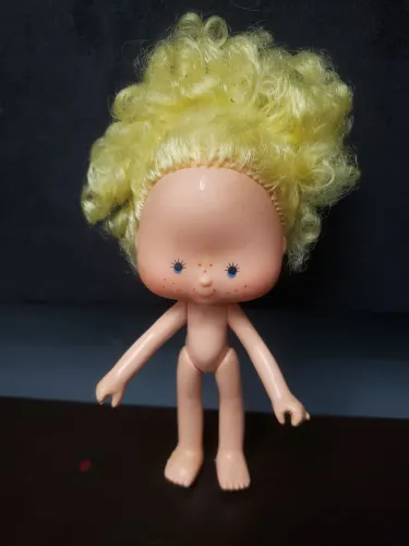 Boneca abacaxizinho ano 1980 (moranguinho)