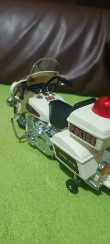 Brinquedo antigo moto de polícia